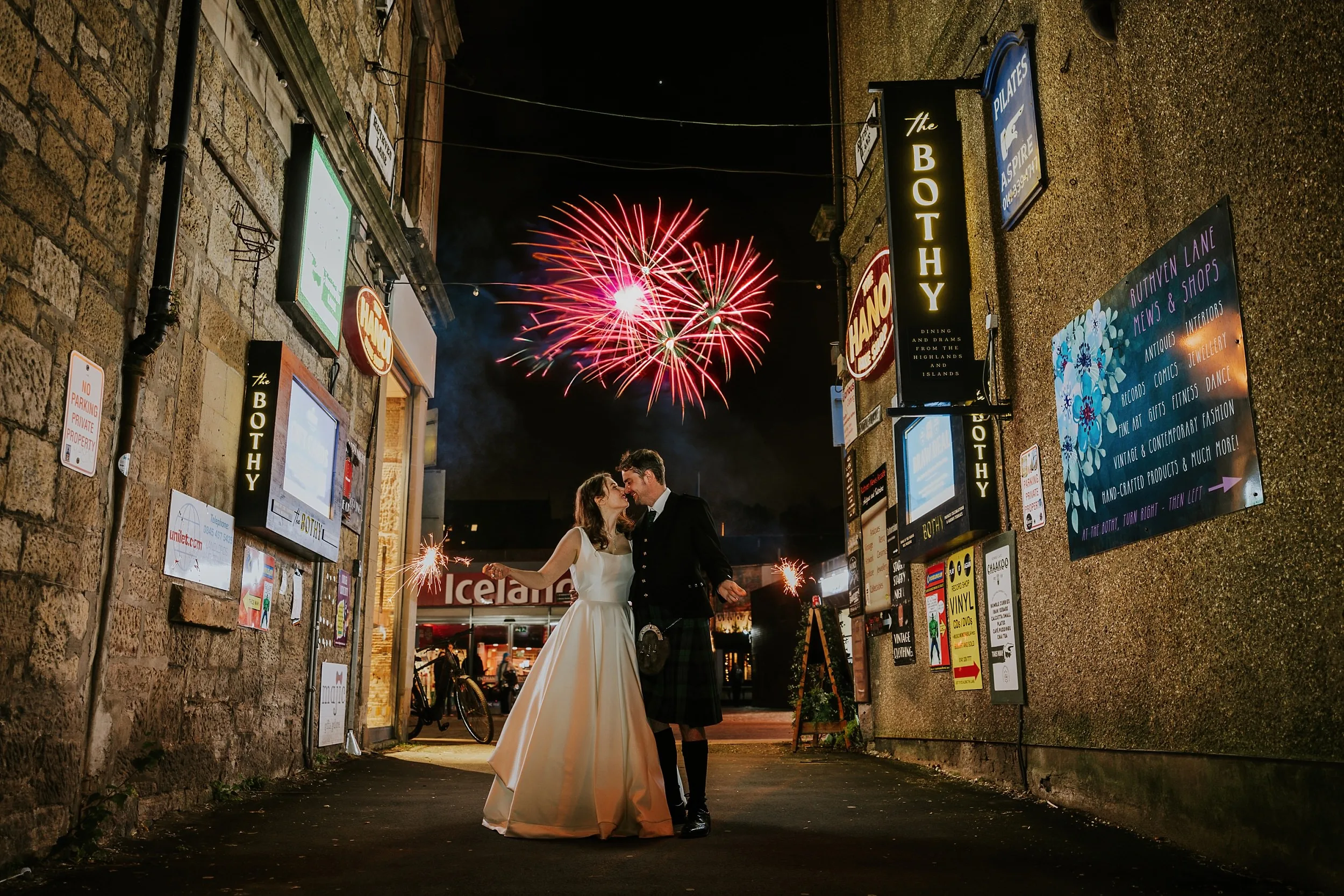 Glasgow wedding photographer 12 Glasgow Wedding Photographer0006
