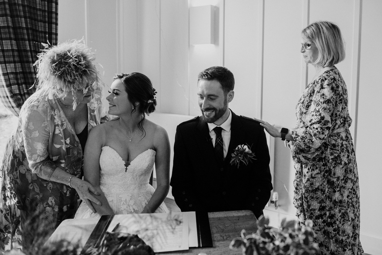 Loch Lomond Arms Hotel Wedding00023