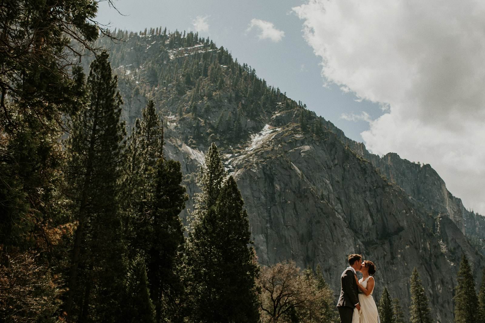 helen mike yosemite park wedding photos00079